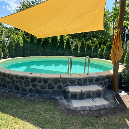 Hof-idyll Mit Fasssauna / Spielplatz Fuer Kids